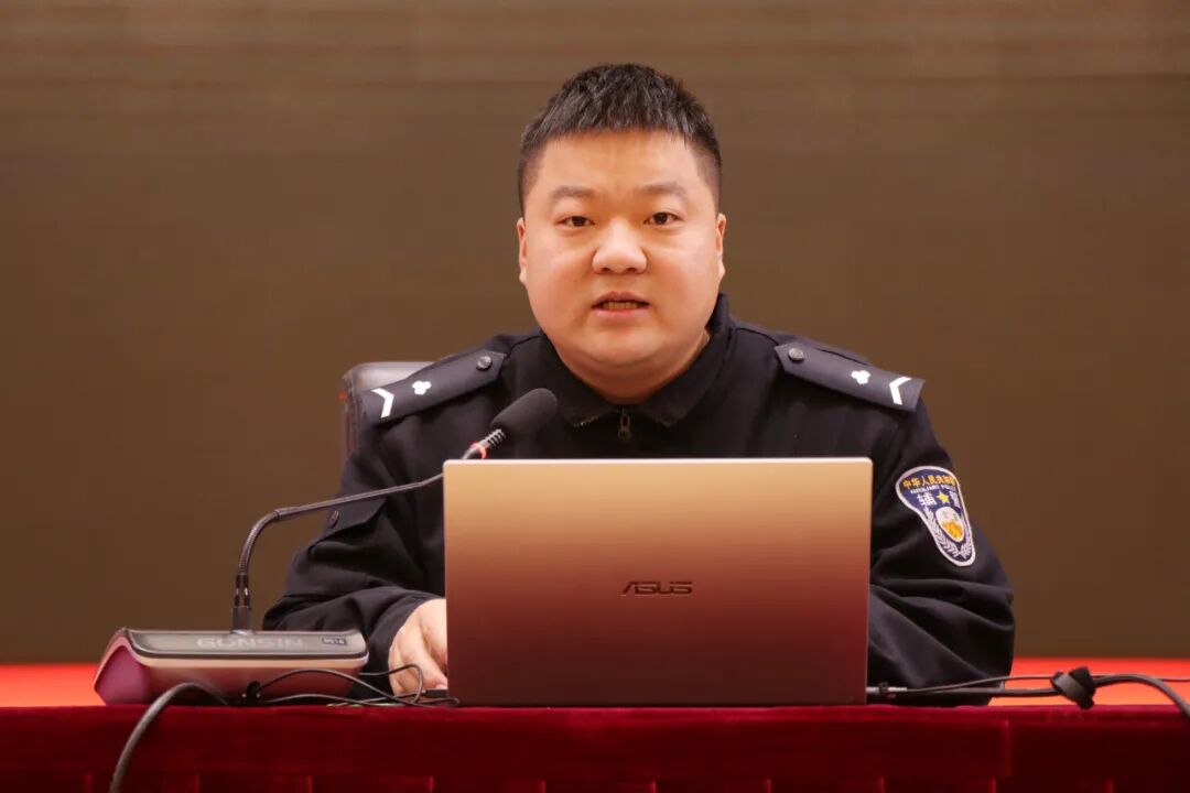 肥东公安局反诈中心工作人员杨震勇警官
